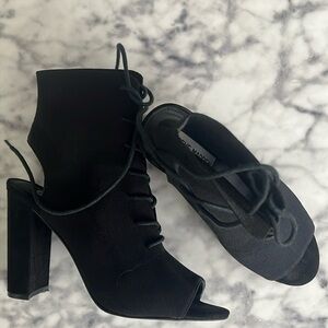 Steve madden lace heels